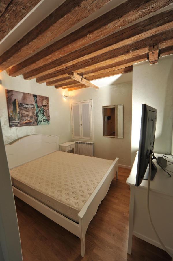 Calle De La Comare Венеция Екстериор снимка