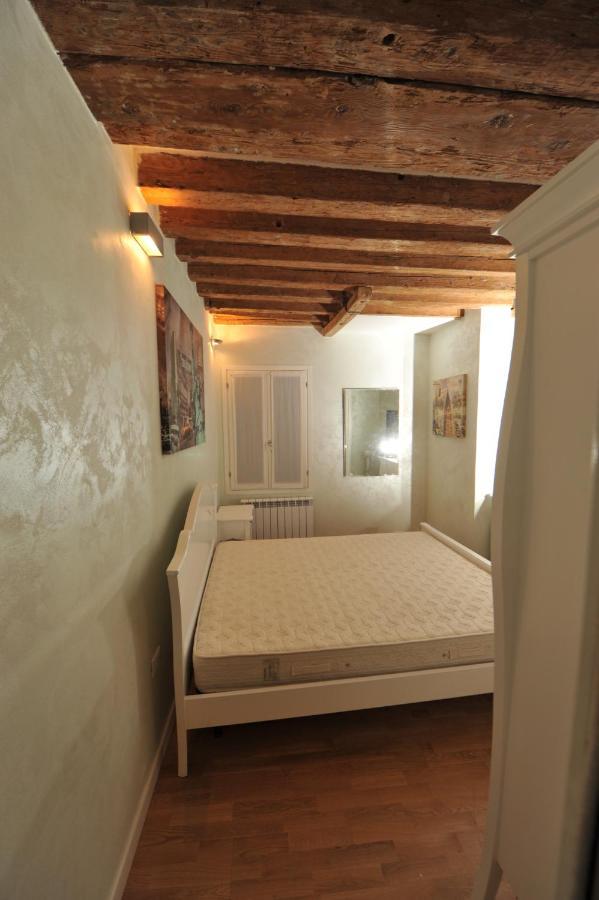 Calle De La Comare Венеция Екстериор снимка
