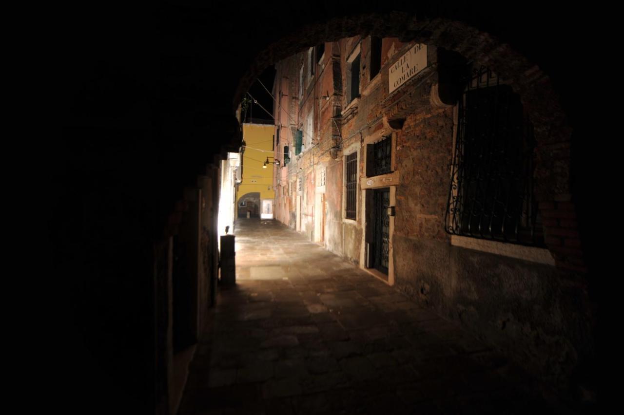 Calle De La Comare Венеция Екстериор снимка